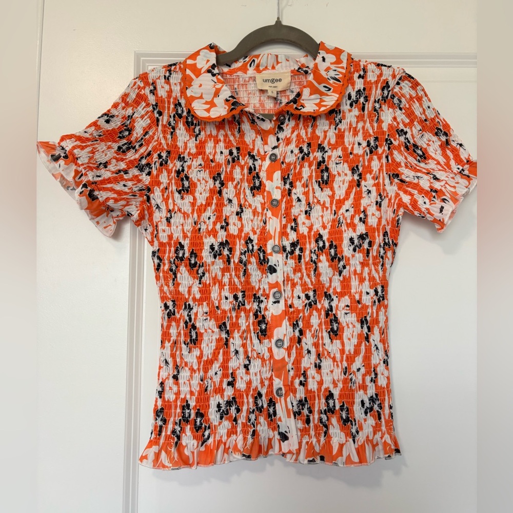 Umgee smocked orange, white, and black floral button down top NWT